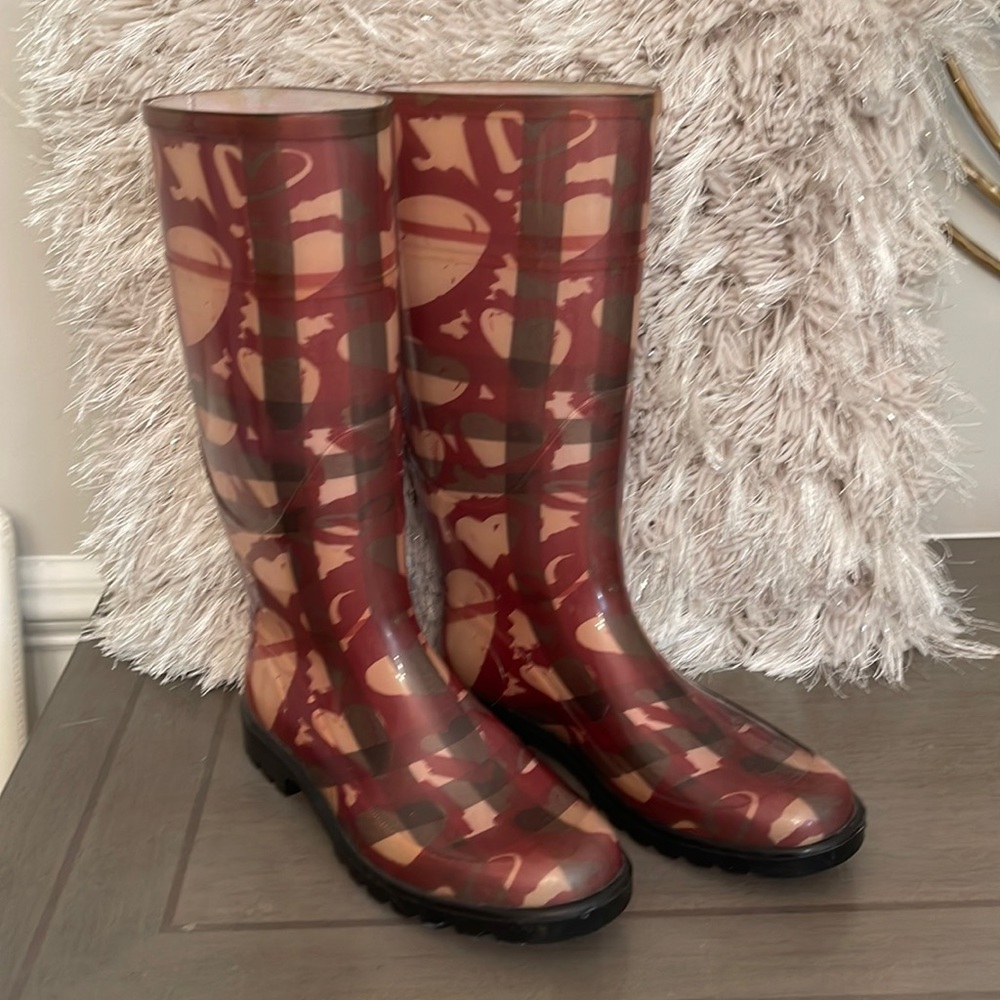 Burberry Raspberry “Heart Check” Rain Boots Women’s Size EU 39 US 8